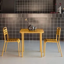 2-seater square steel garden table set with 2 chairs