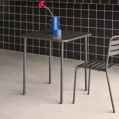 2-seater square steel garden table