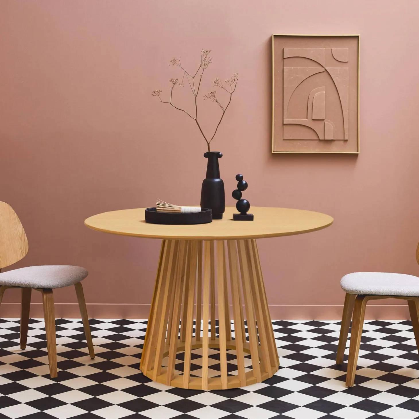 4-seater wooden-effect dining table with spruce legs