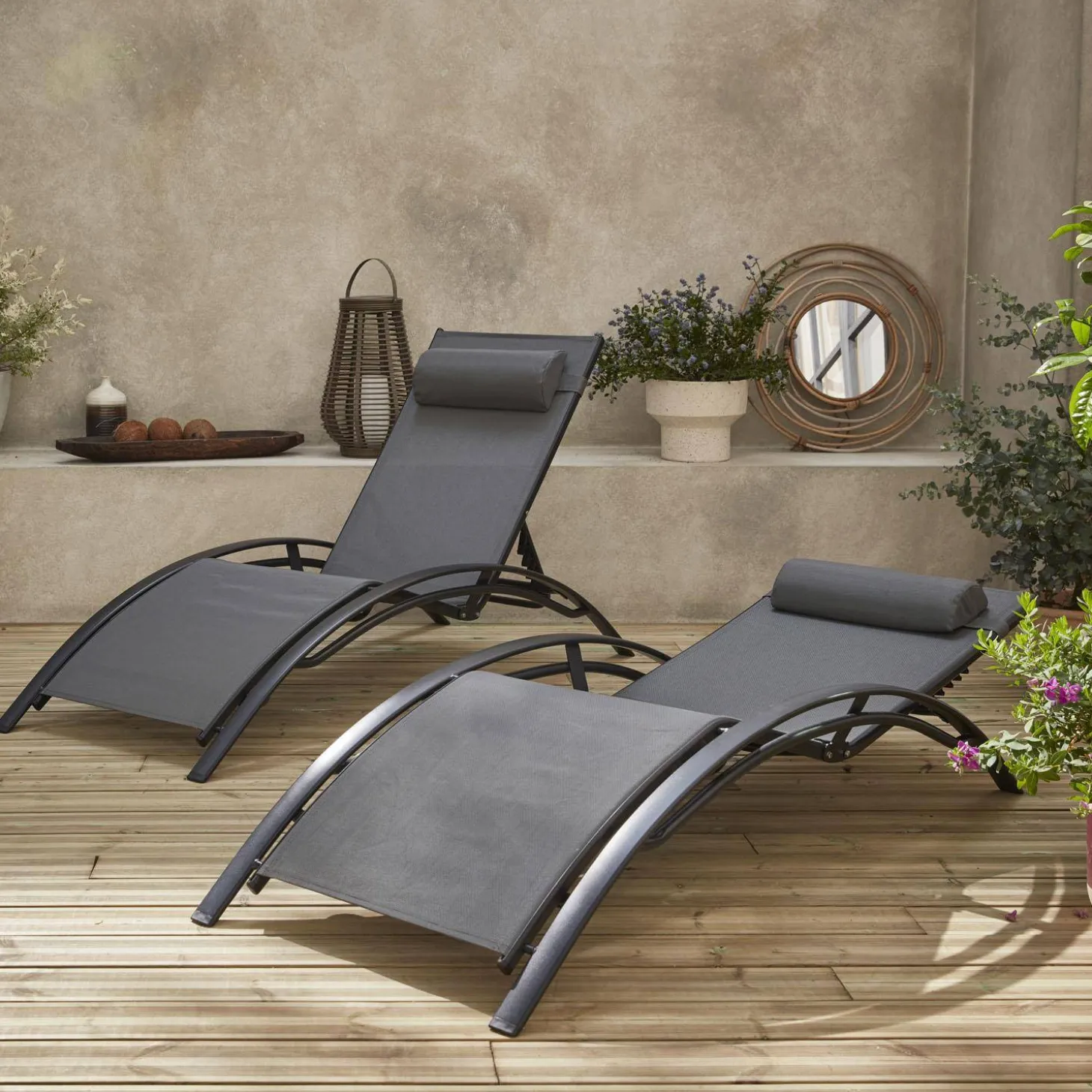 Set of 2 aluminium and textilene sun loungers, 4 reclining positions