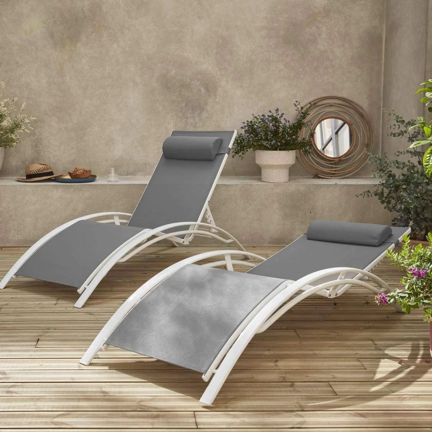 Set of 2 aluminium and textilene sun loungers, 4 reclining positions