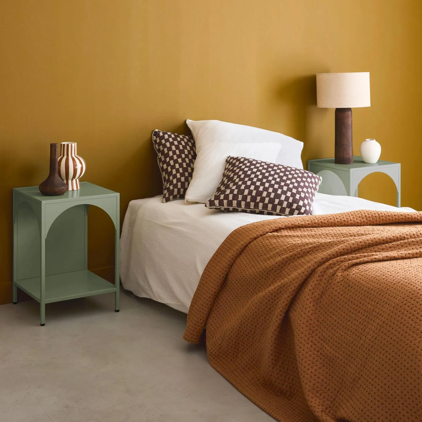 Set of 2 bedside tables, industrial-style, steel