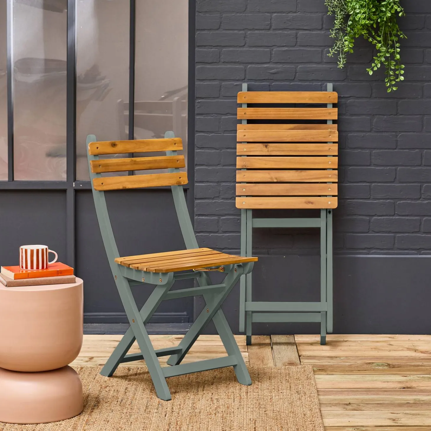 Set of 2 folding acacia garden chairs