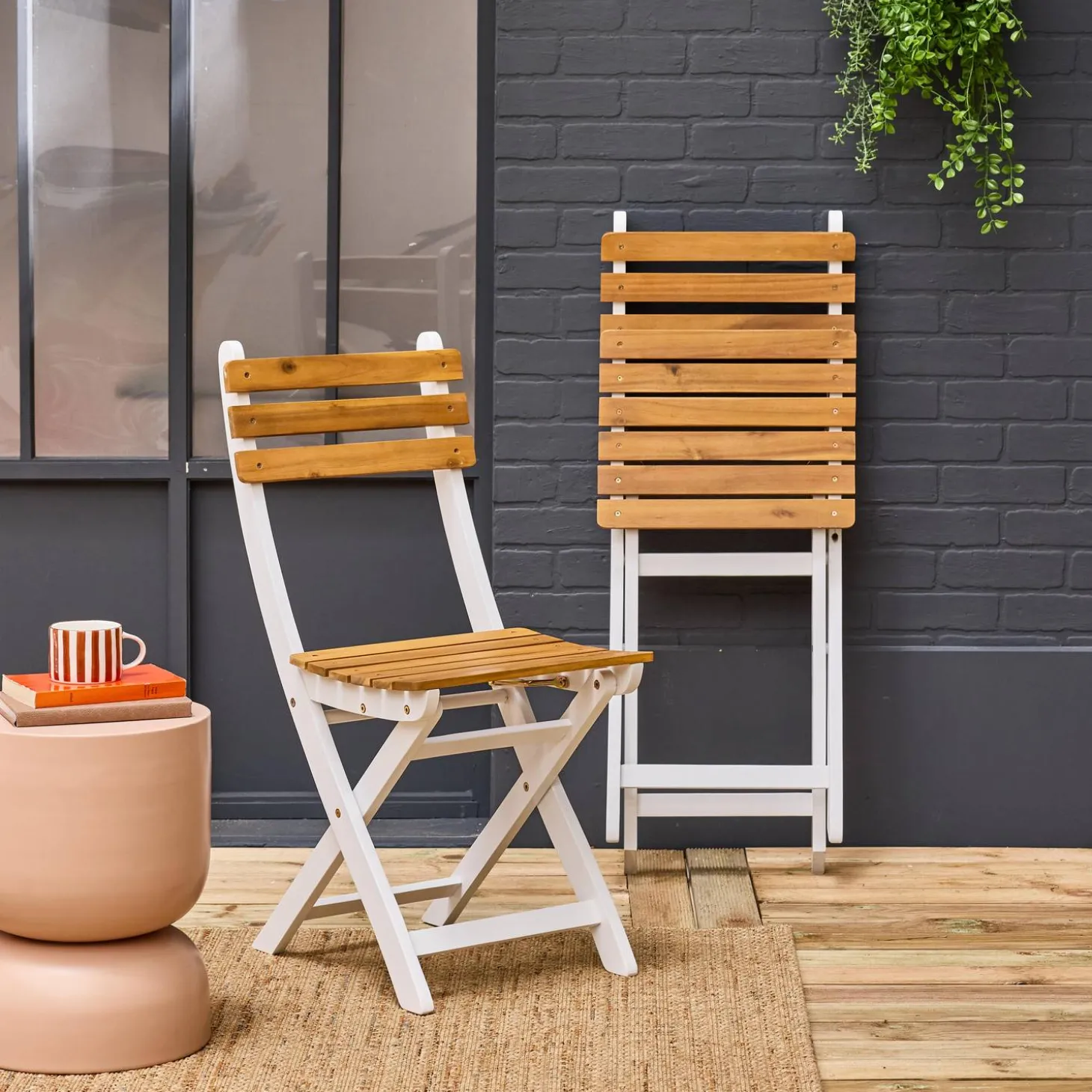 Set of 2 folding acacia garden chairs