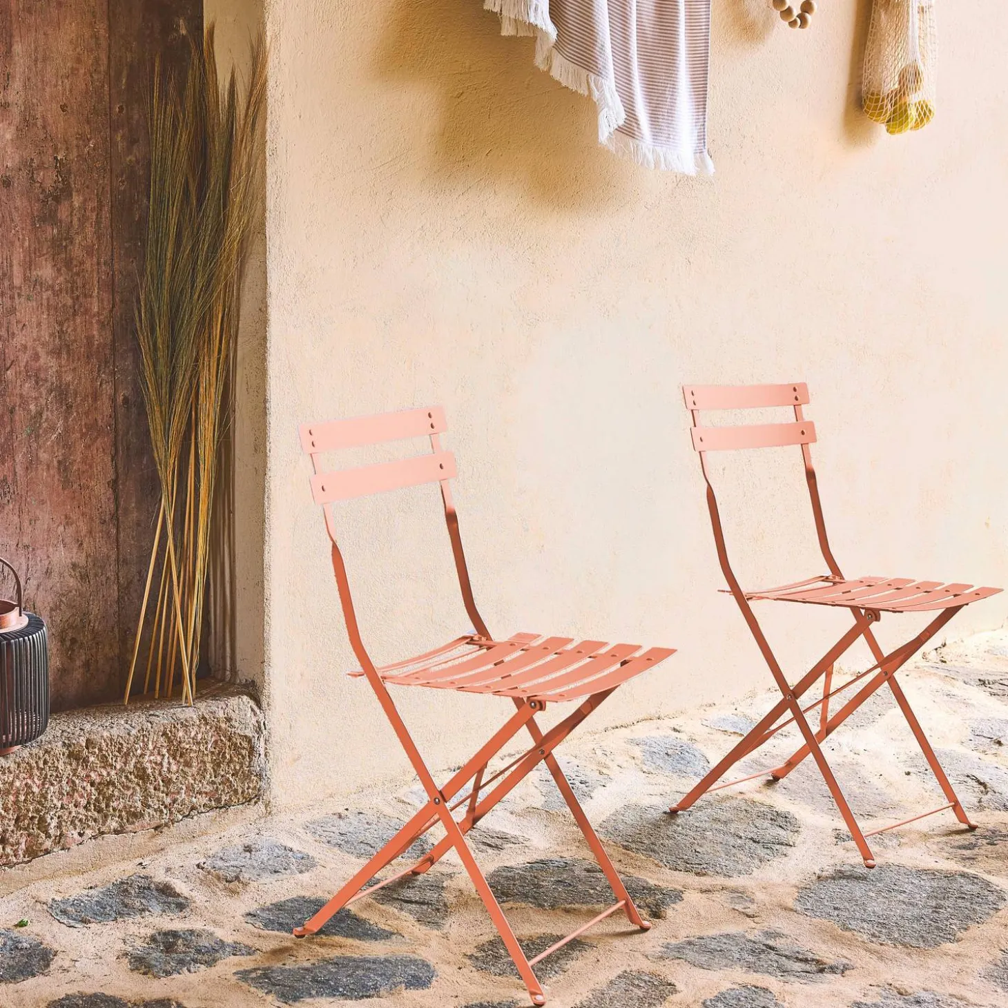 Set of 2 folding garden chairs
