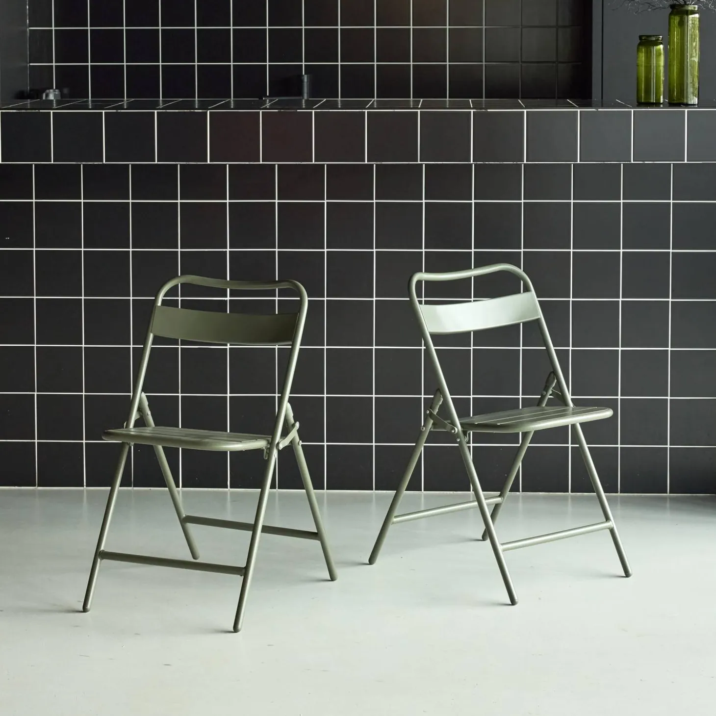 Set of 2 folding steel garden chairs