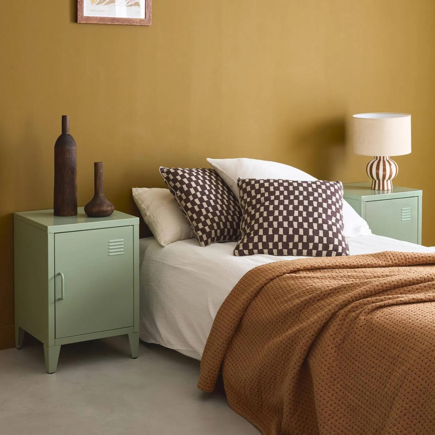 Set of 2 industrial bedside tables, 1 door