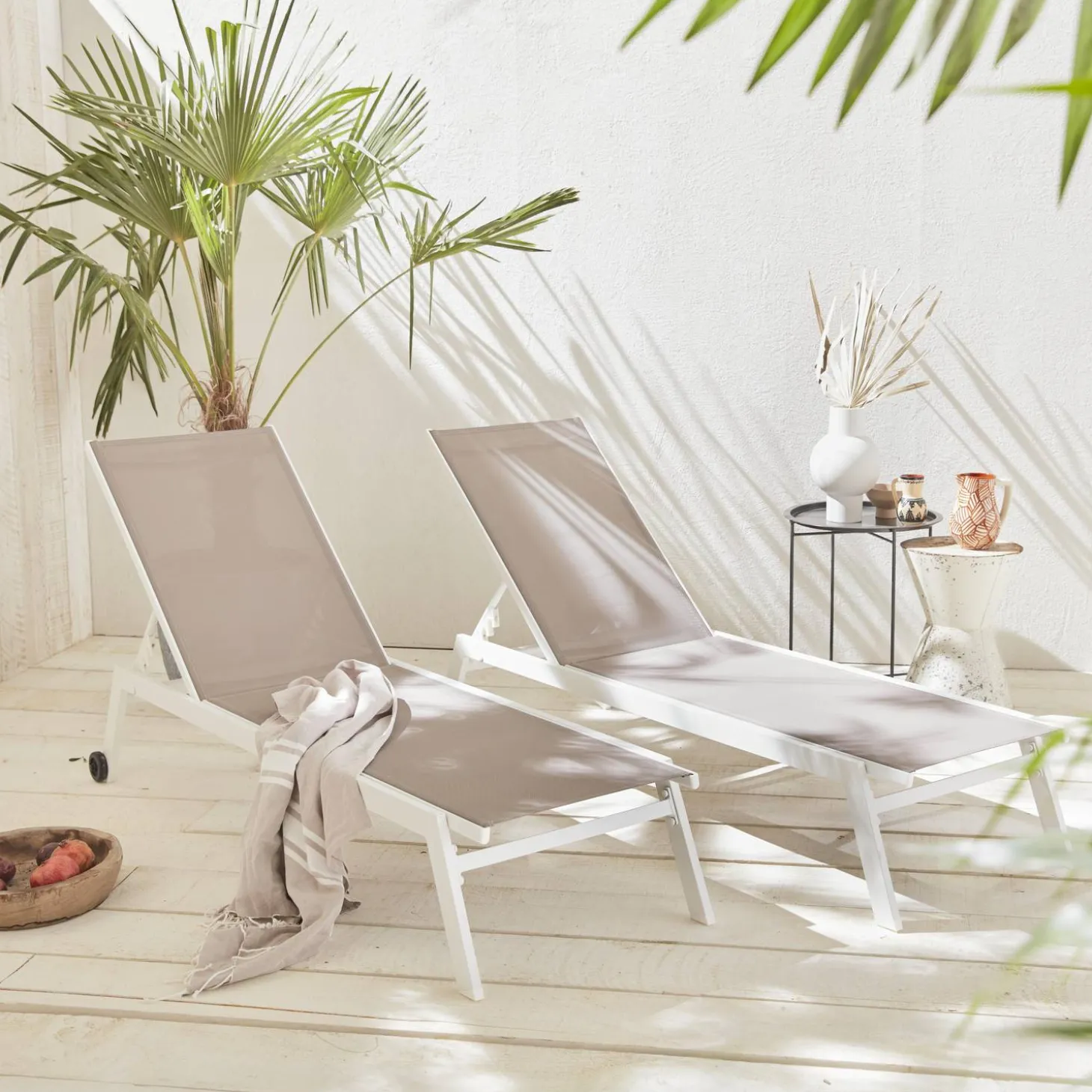 Set of 2 multi-position aluminium sun loungers with wheels