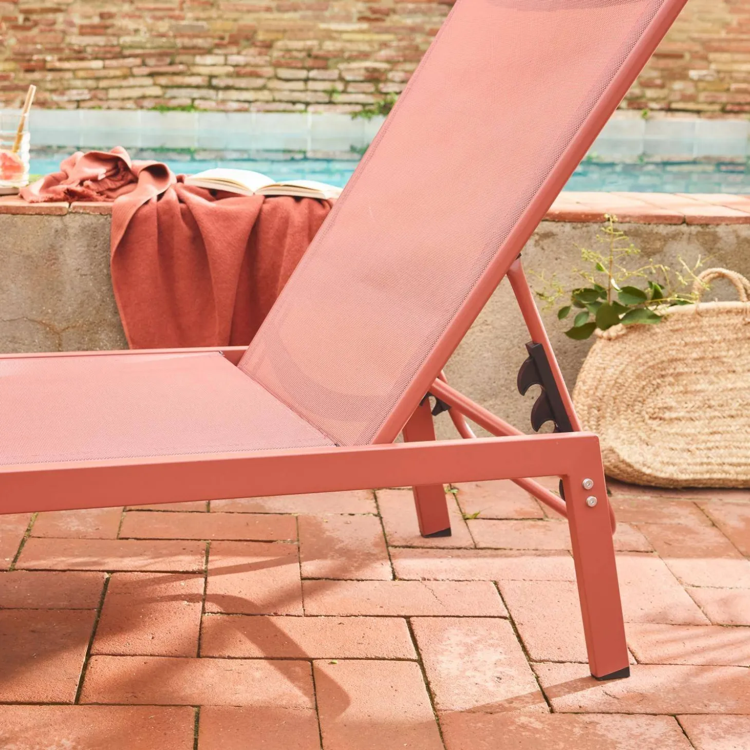 Set of 2 multi-position deckchairs, textilene and steel