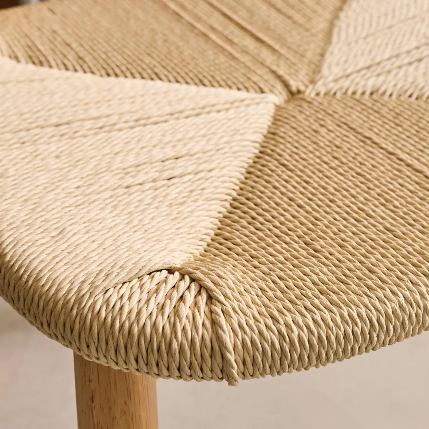 Set of 2 Scandinavian chairs in rubberwood with rope seat