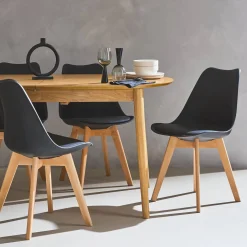 Set of 4 scandi-style dining chairs with wooden legs