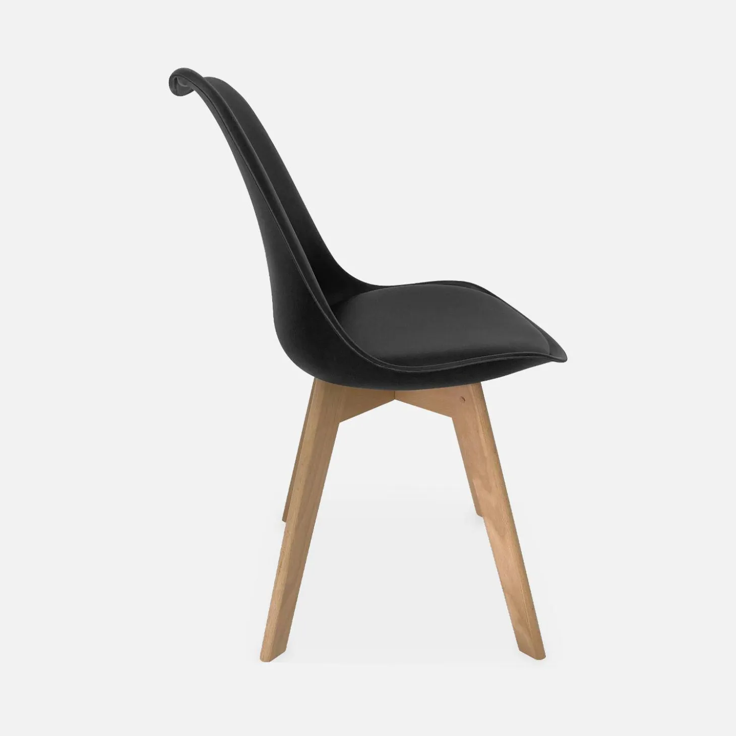 Set of 4 scandi-style dining chairs with wooden legs