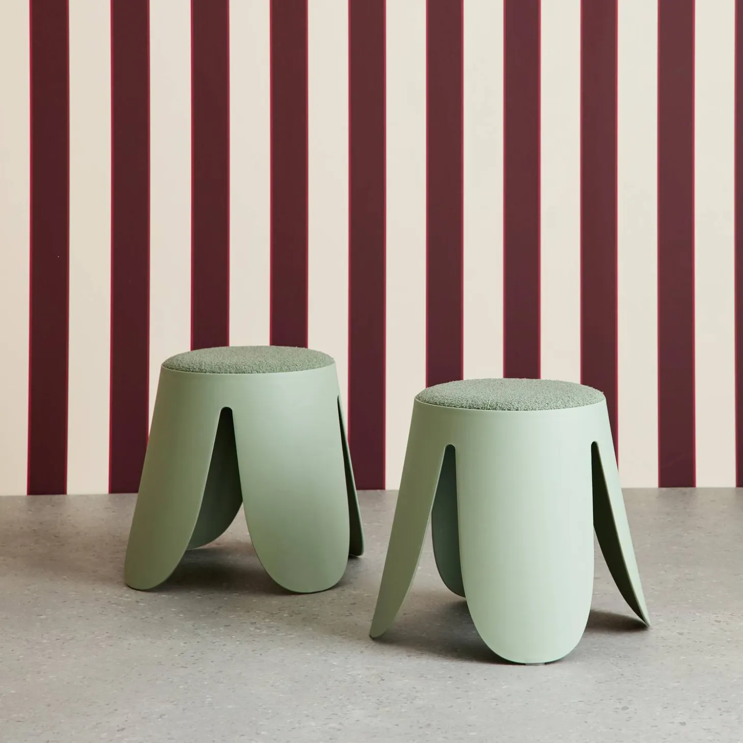 Set of 2 stackable children's stools in polypropylene and textured boucle