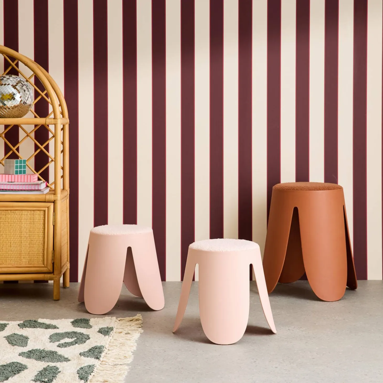 Set of 2 stackable children's stools in polypropylene and textured boucle