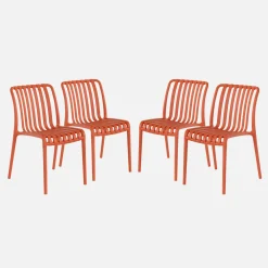Set of 4 stackable plastic garden chairs