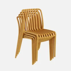 Set of 4 stackable plastic garden chairs