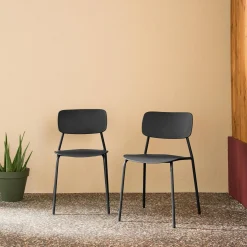 Set of 2 stackable steel and plastic garden chairs