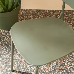 Set of 2 stackable steel and plastic garden chairs