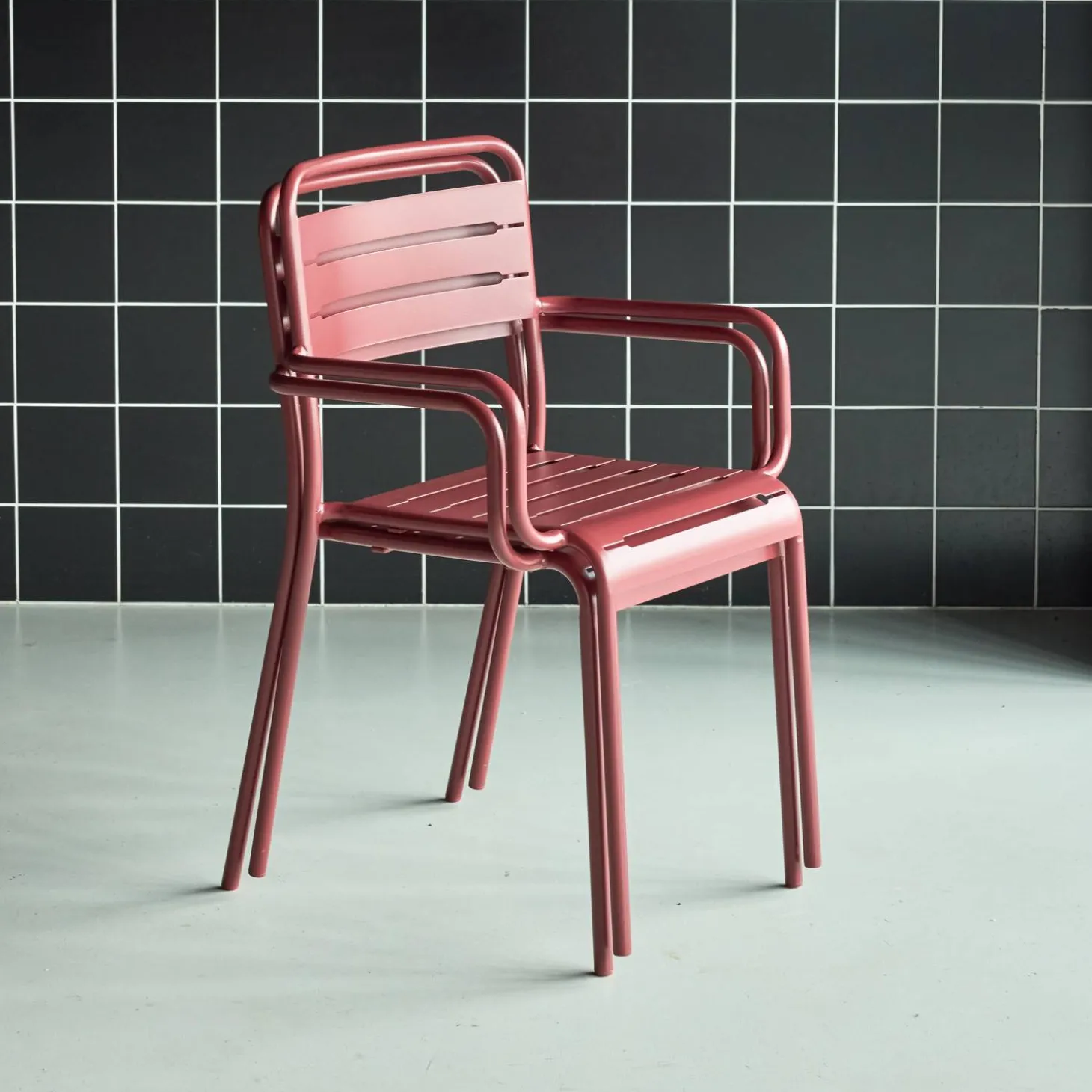 Set of 2 stackable steel garden armchairs