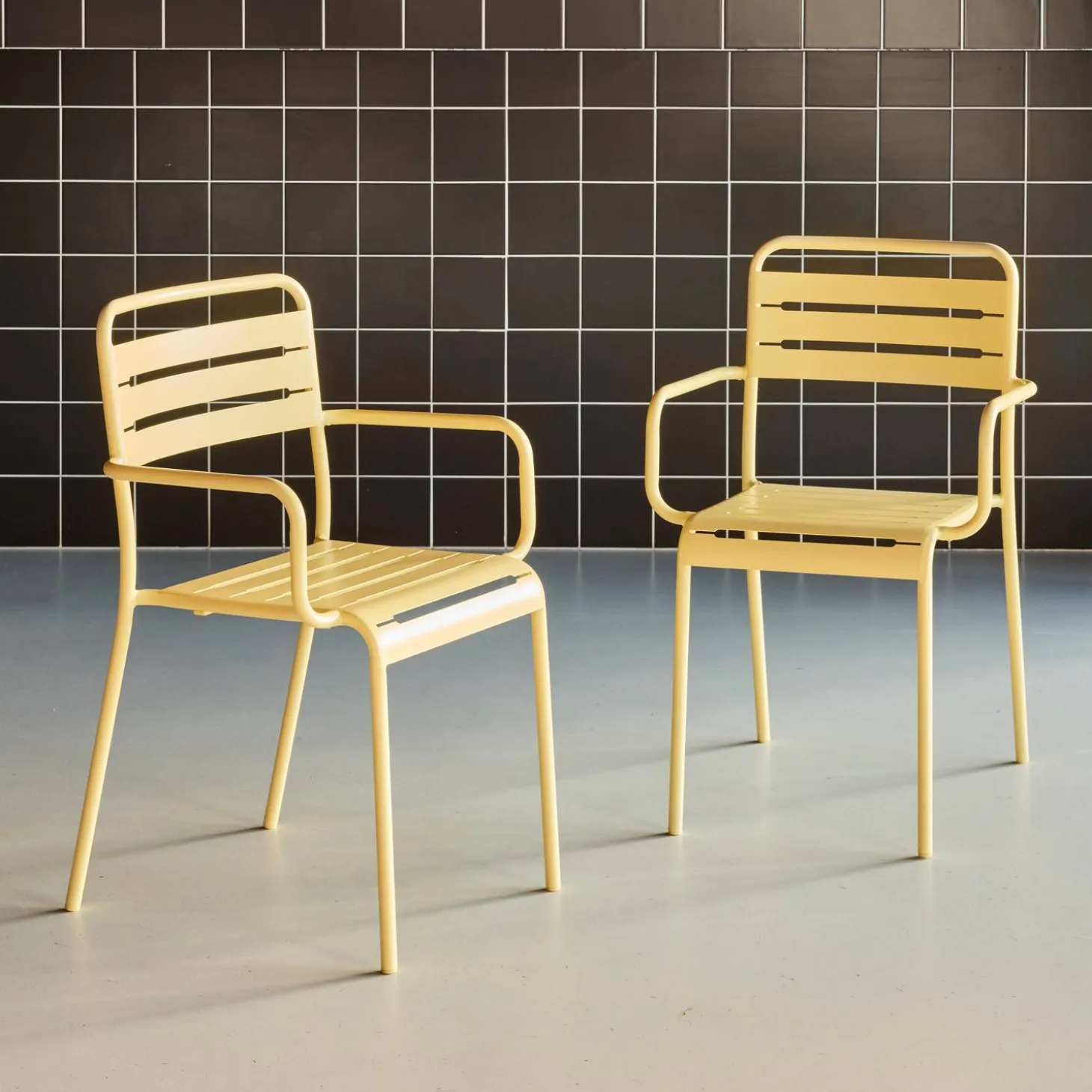 Set of 2 stackable steel garden armchairs