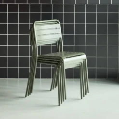 Set of 4 stackable steel garden chairs