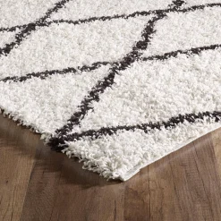 Shaggy indoor rug, Berber style, black and white