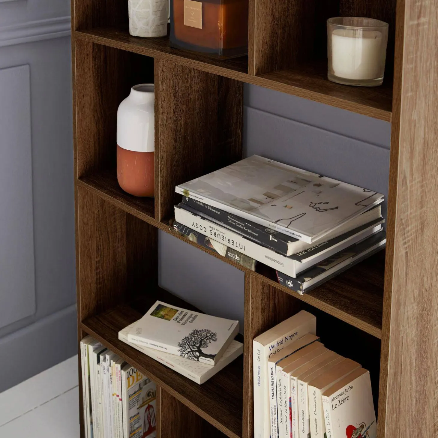 5-shelf bookcase with 10 compartments