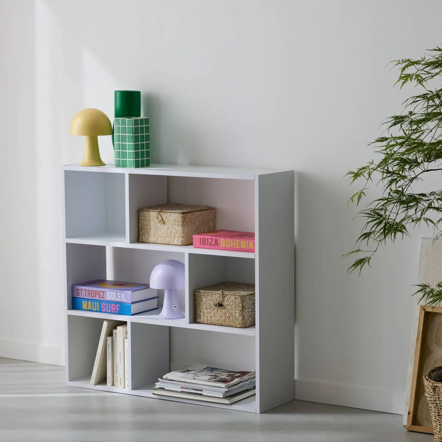 3-shelf bookcase with 6 compartments