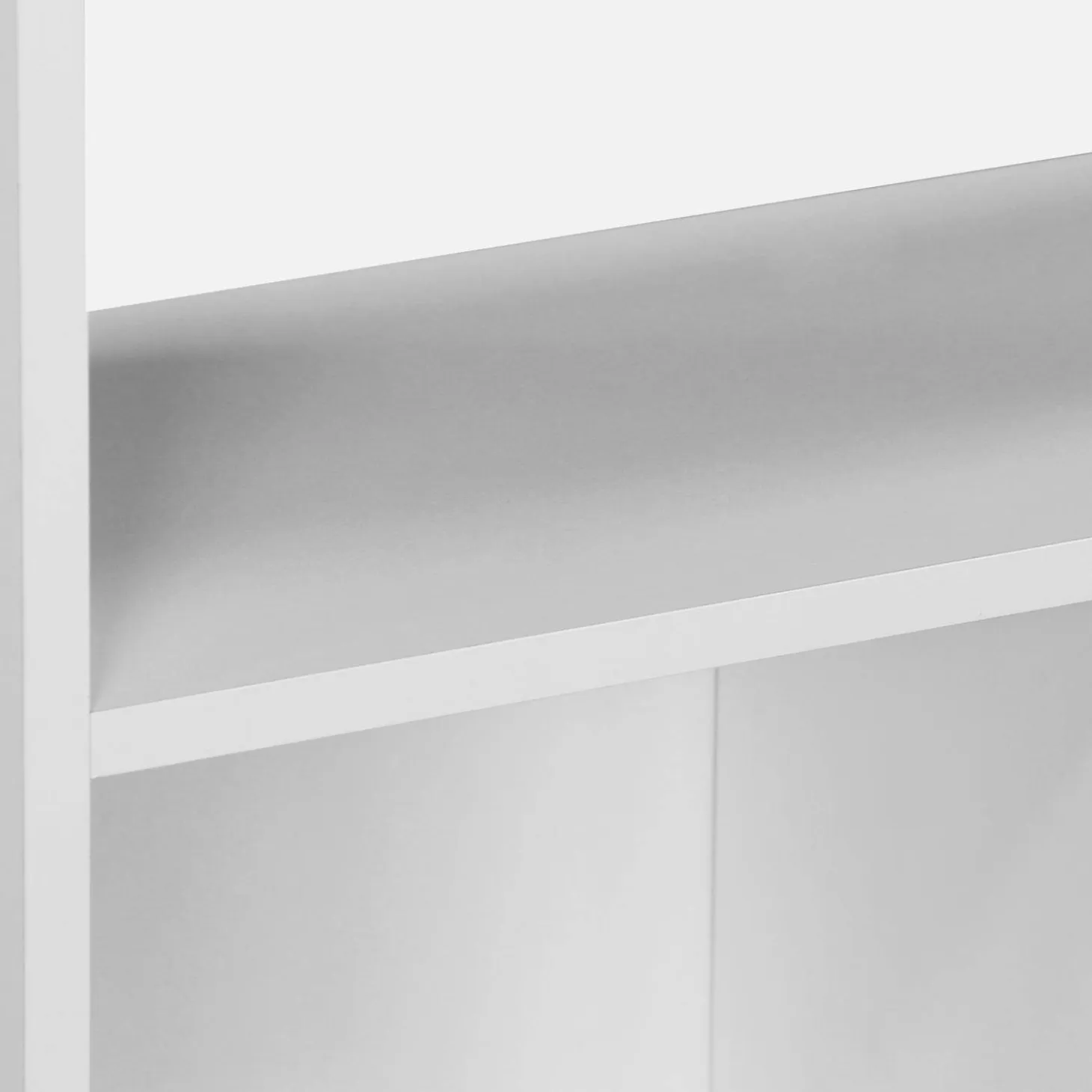 3-shelf bookcase with 6 compartments