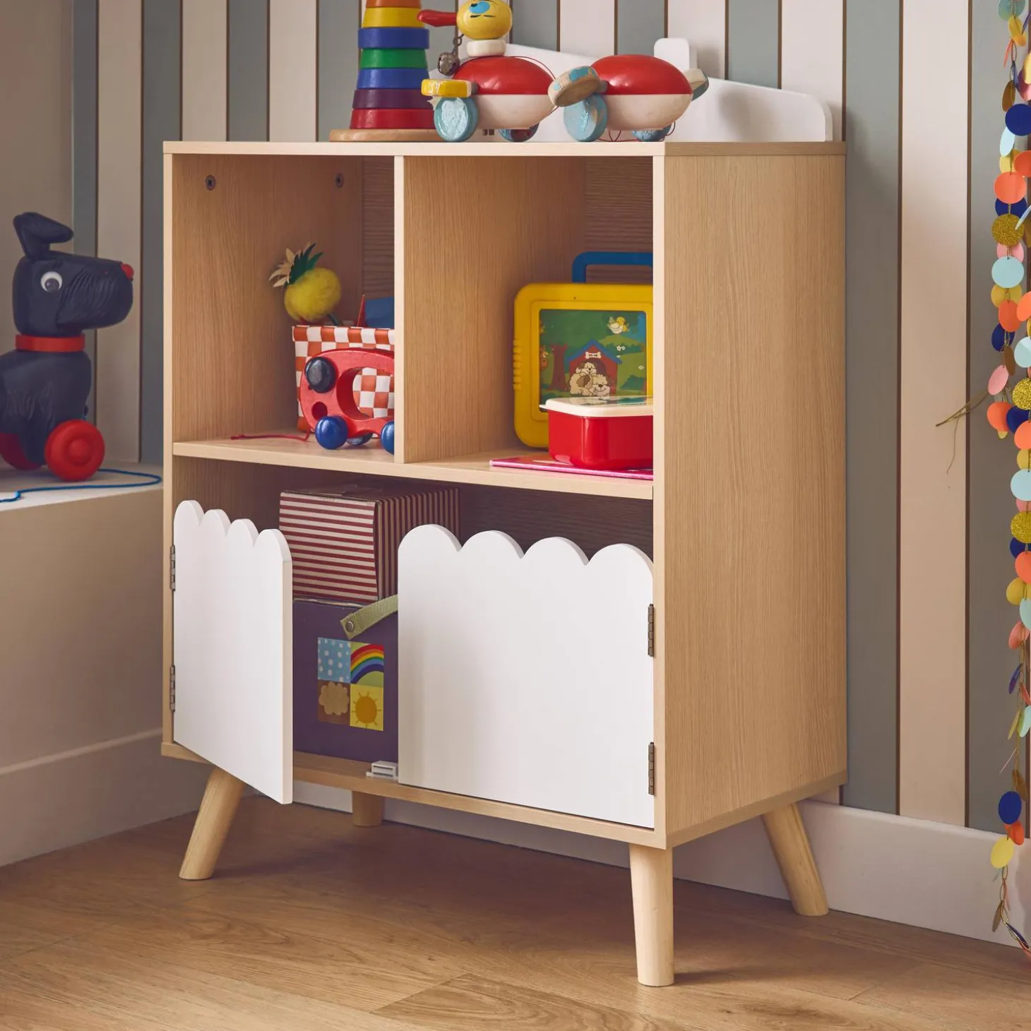 2-shelf 2-door children's bookcase