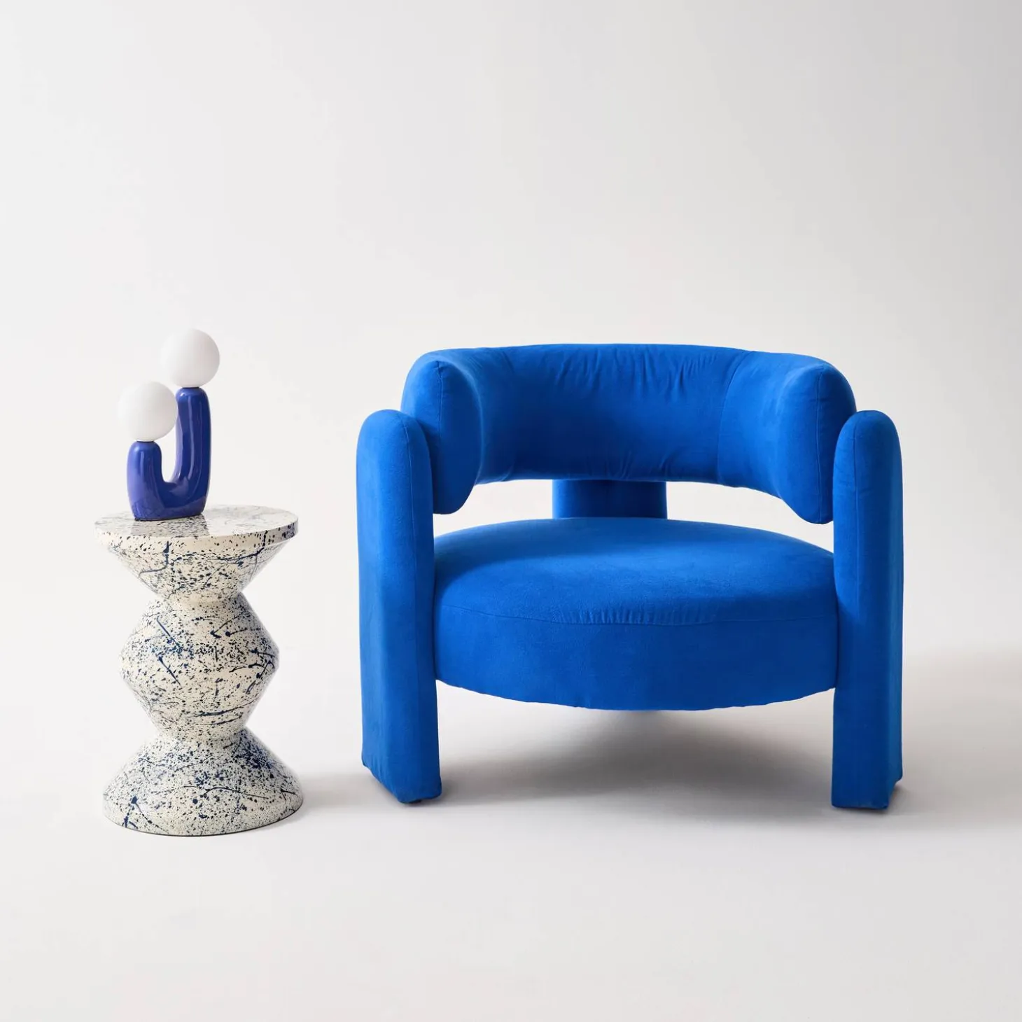 Side table, end table, bedside table, enamelled steel with speckled pattern, Ø33 x H 47cm