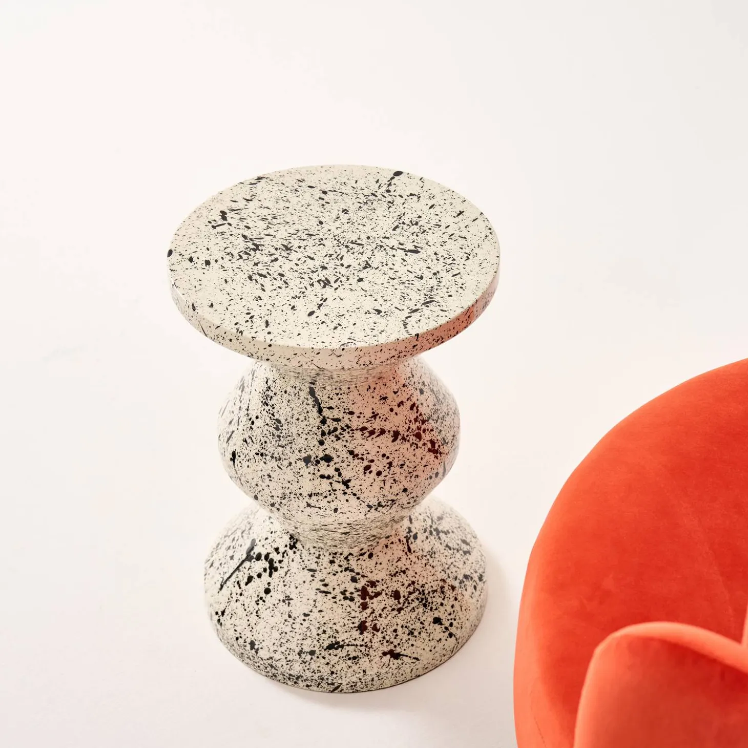 Side table, end table, bedside table, enamelled steel with speckled pattern, Ø33 x H 47cm