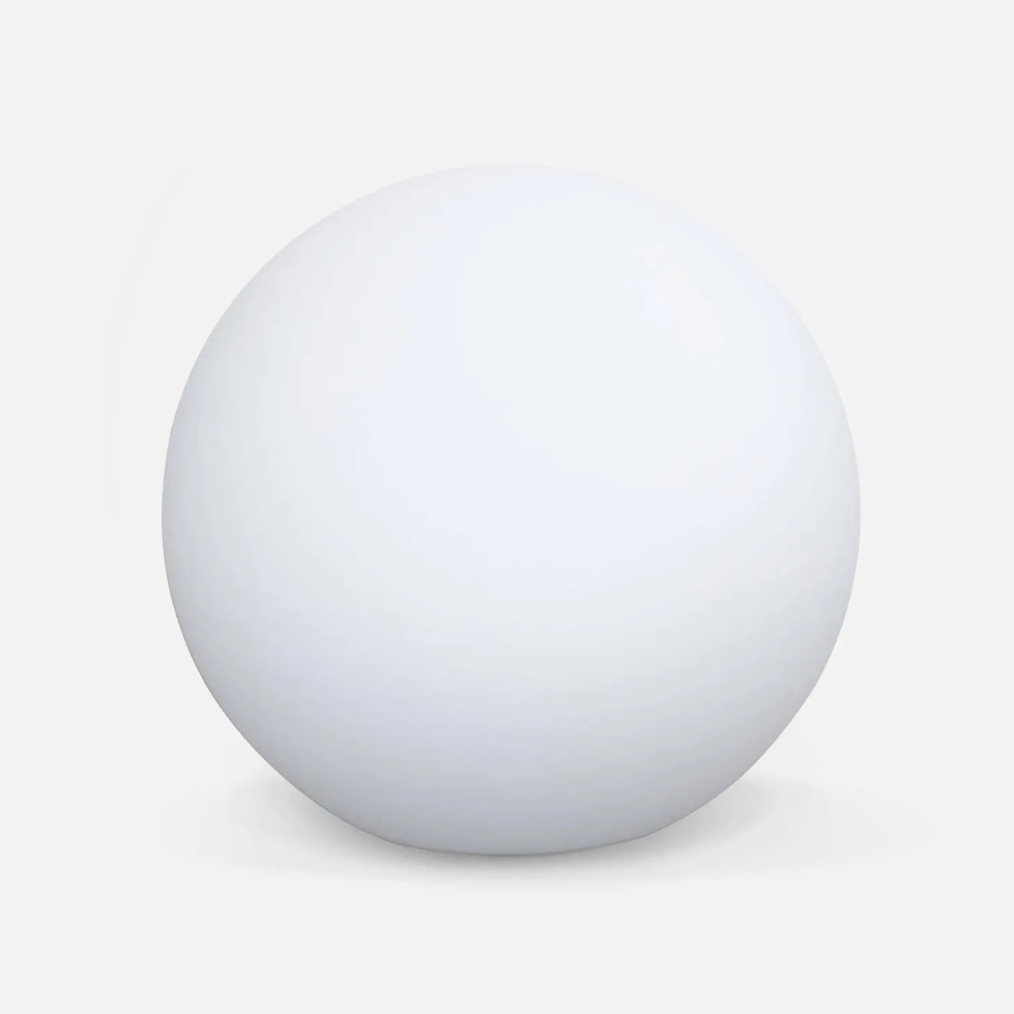 Spherical LED lamp with remote control