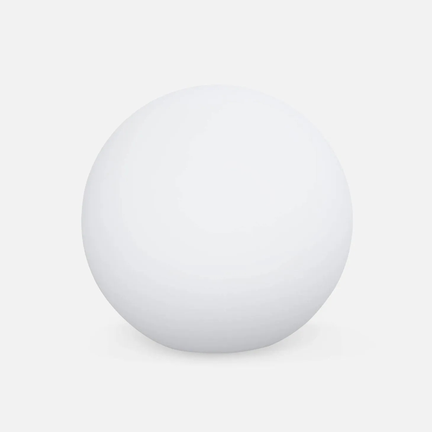 Spherical LED lamp with remote control