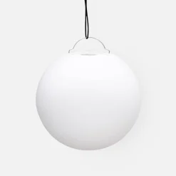 Spherical LED lamp with remote control