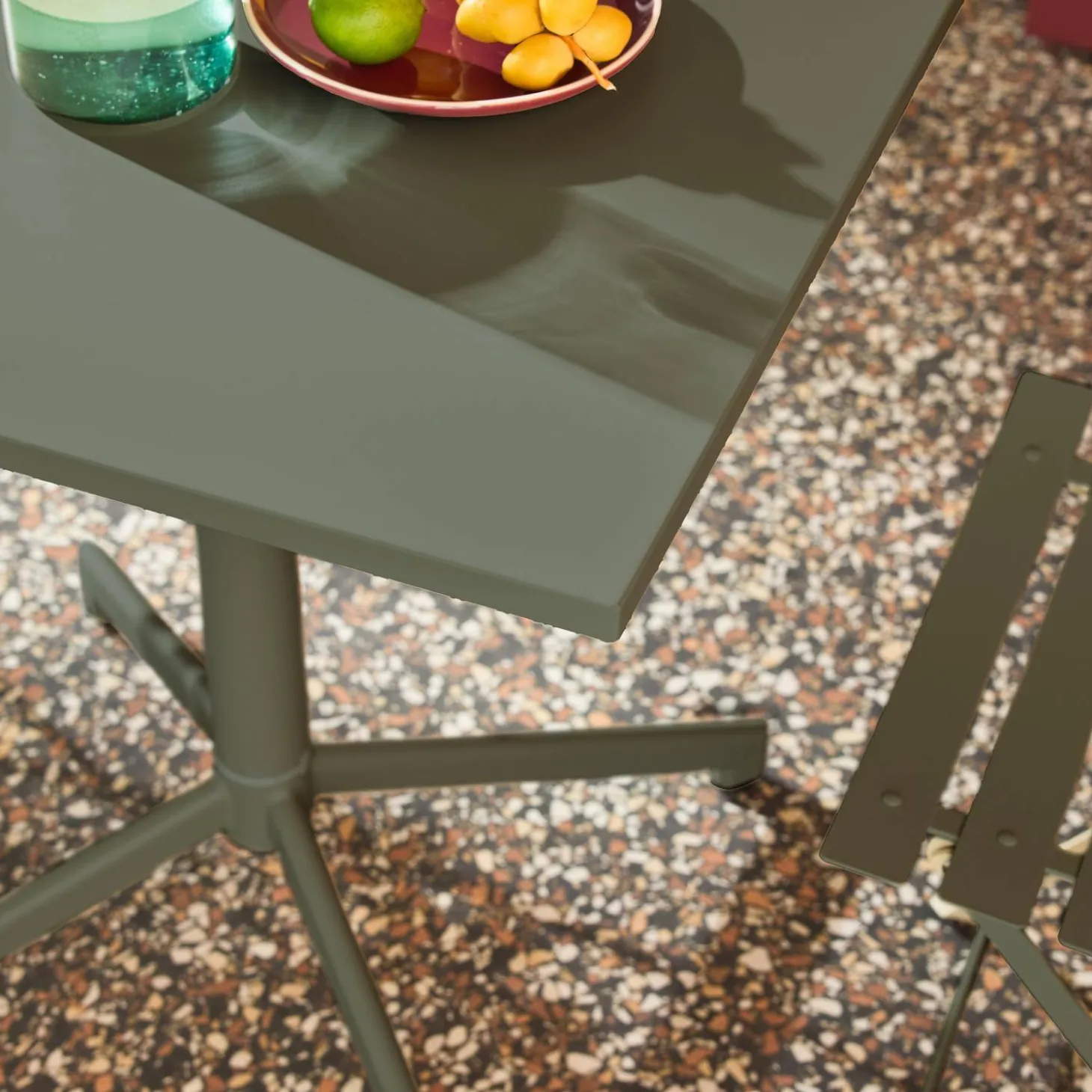 Square folding metal garden table + 2 seats