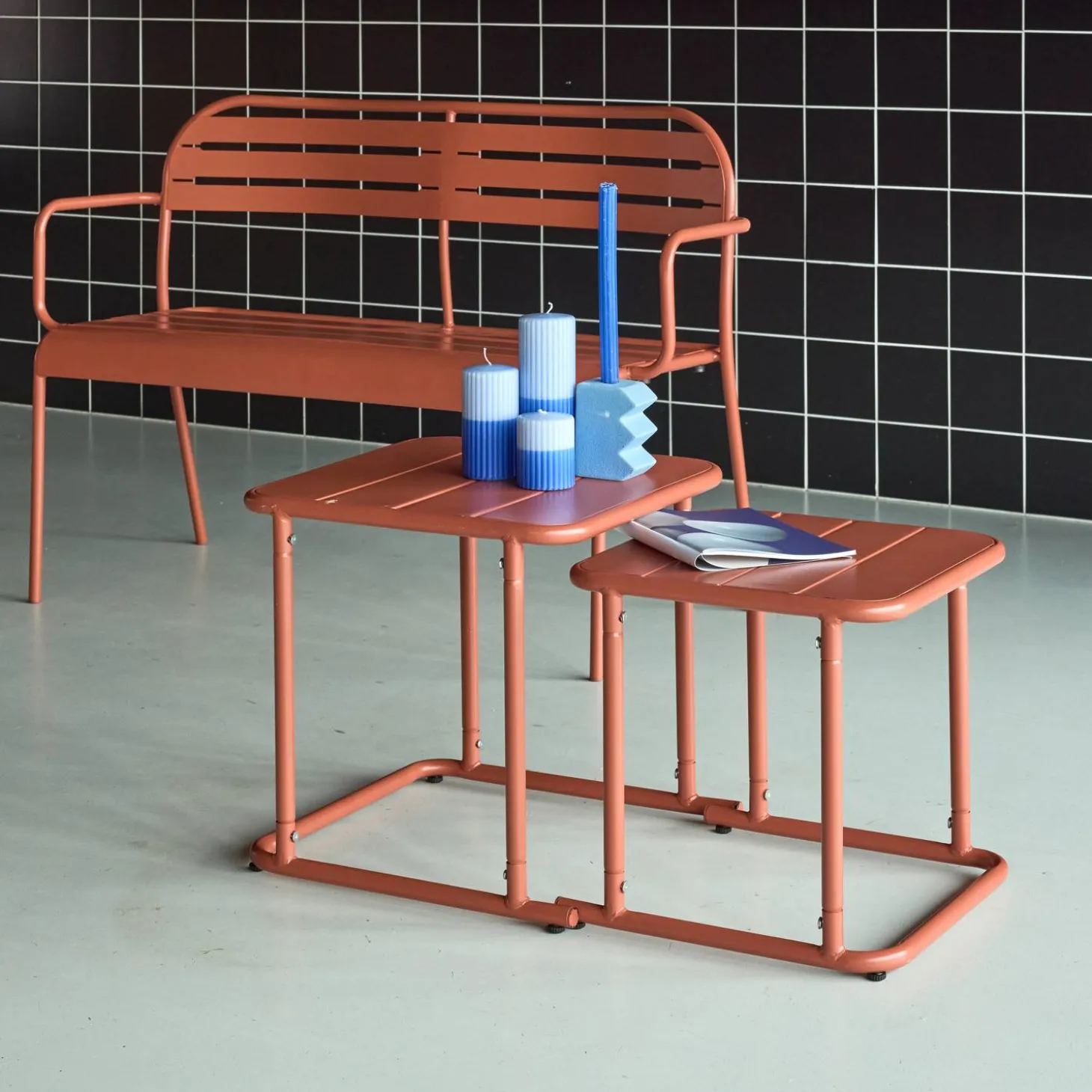 Square outdoor nesting table in steel