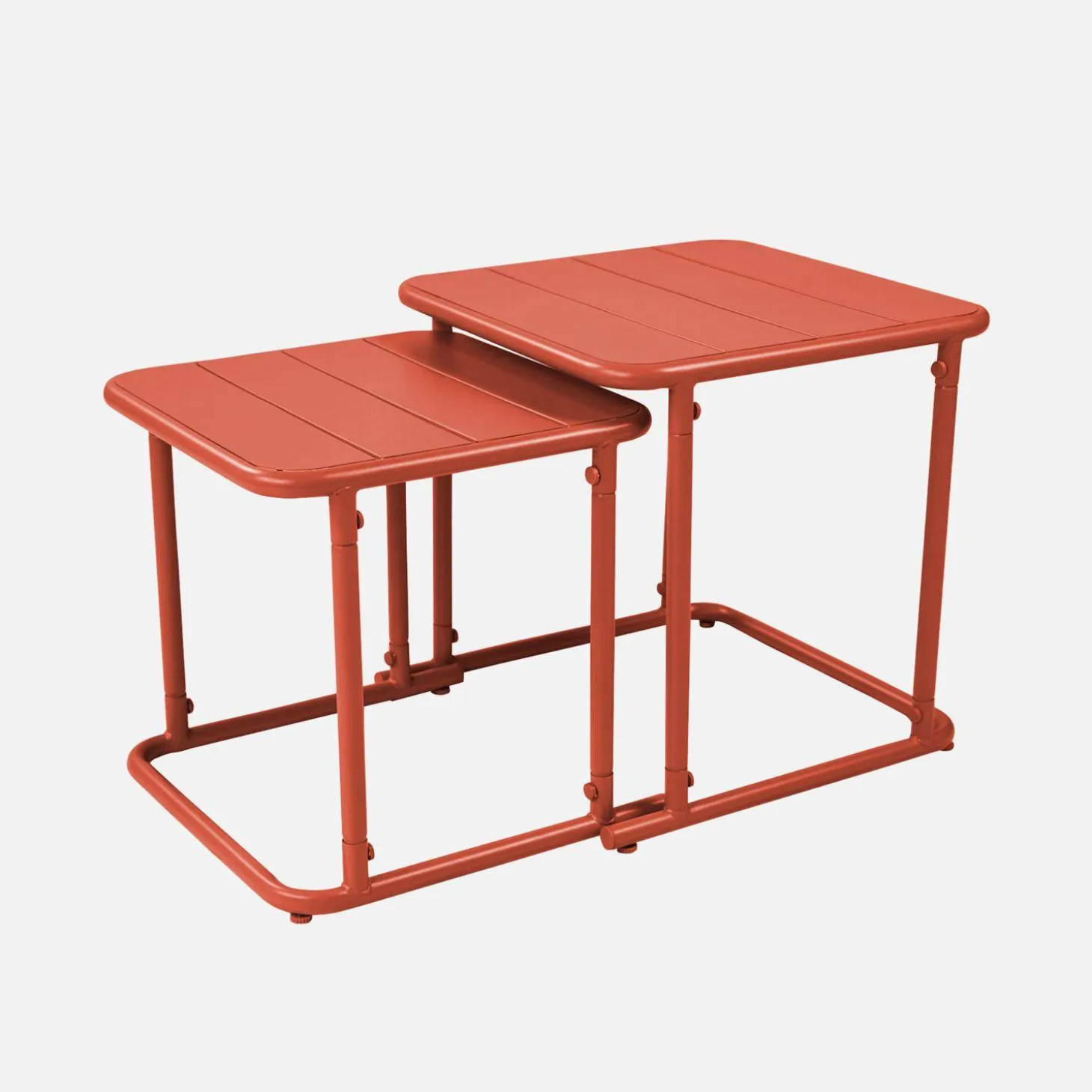 Square outdoor nesting table in steel
