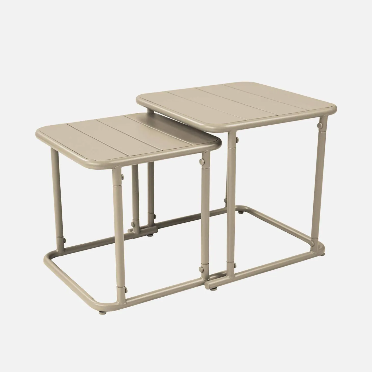 Square outdoor nesting table in steel