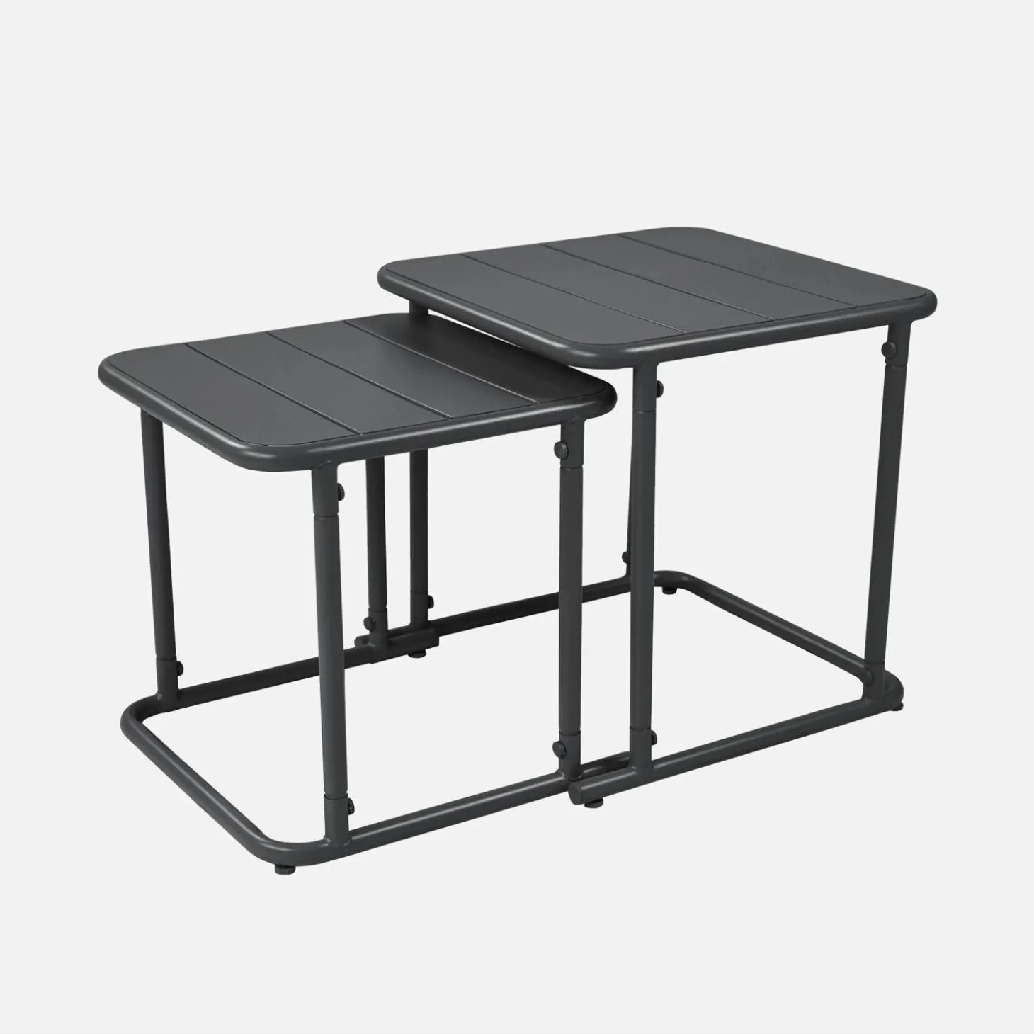 Square outdoor nesting table in steel