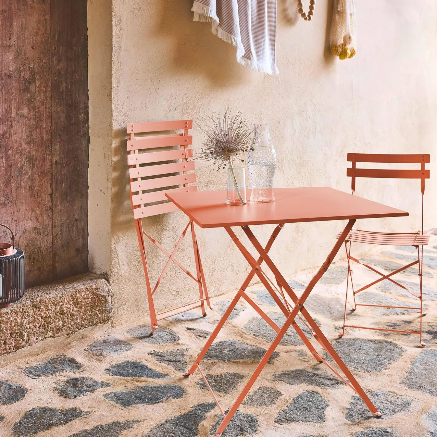 Square 2-seater folding metal bistro garden table with 2 chairs