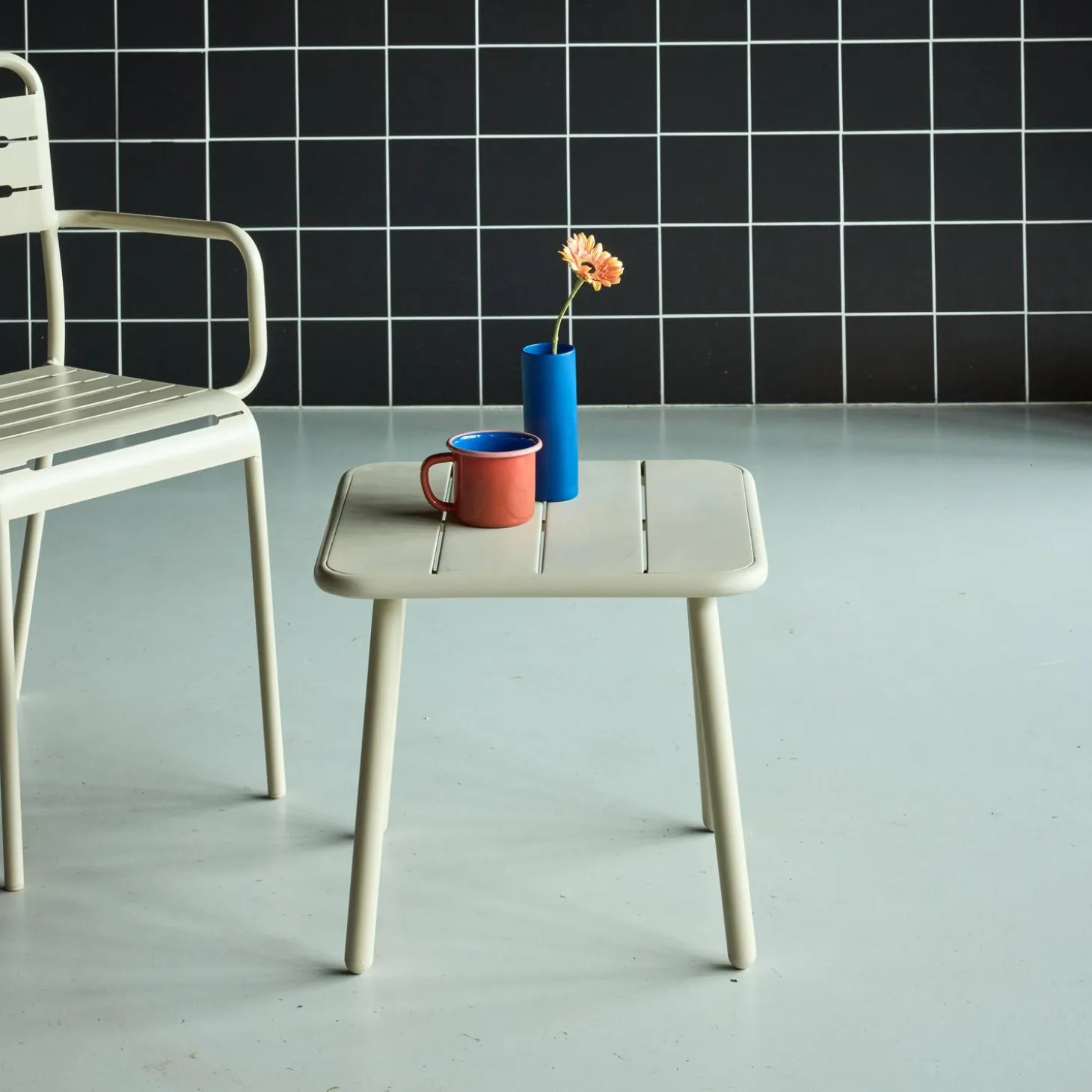 Square steel garden coffee table