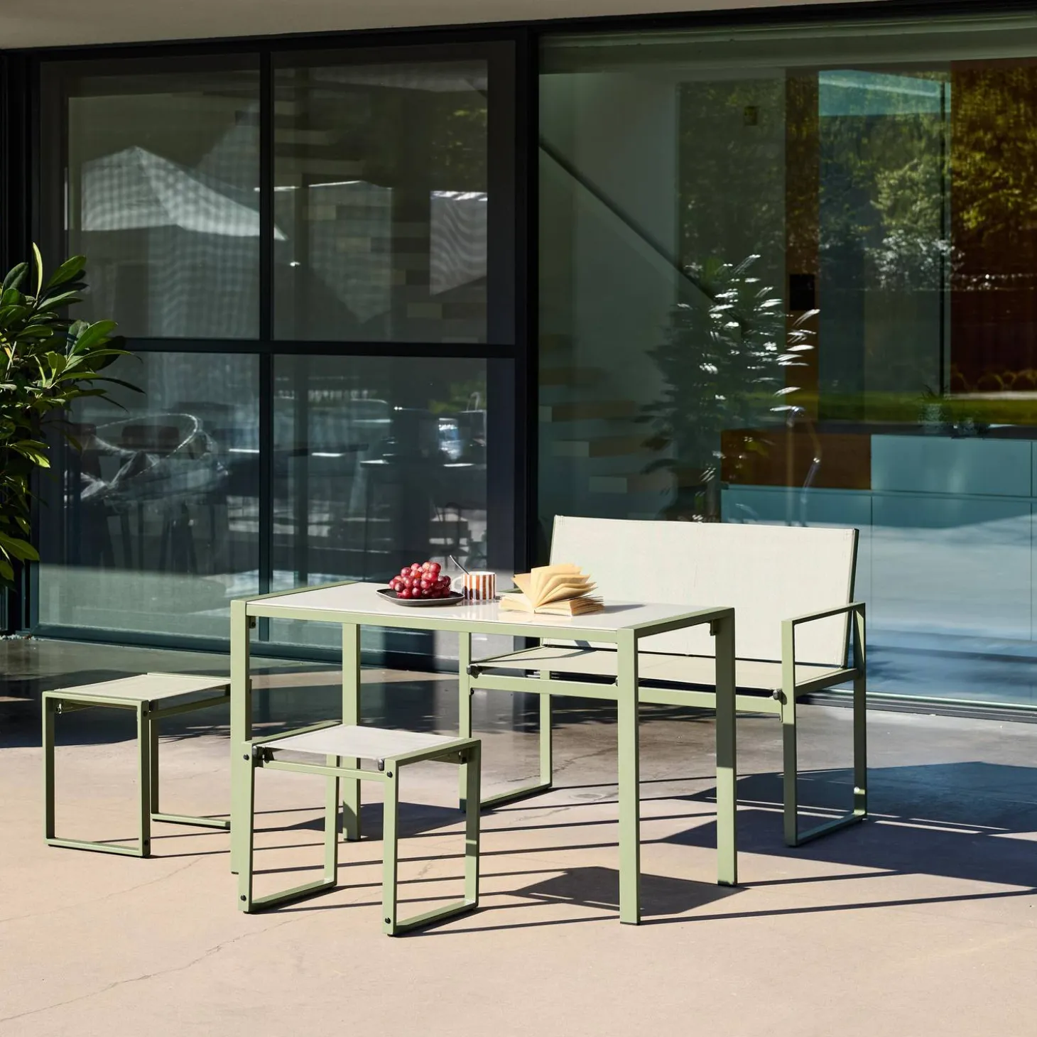 Steel and Textilene Garden Table + 4 Seats