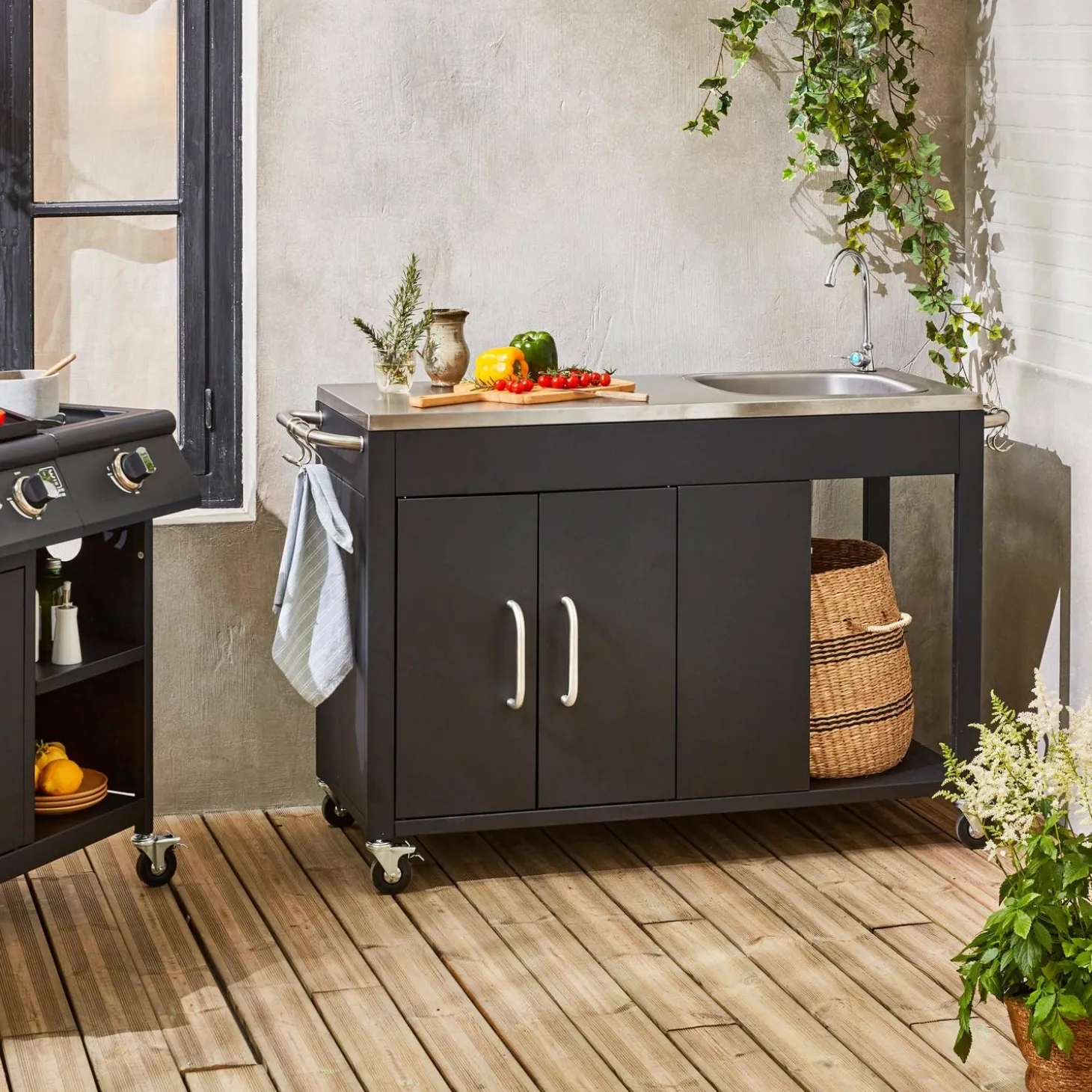 Steel outdoor kitchen