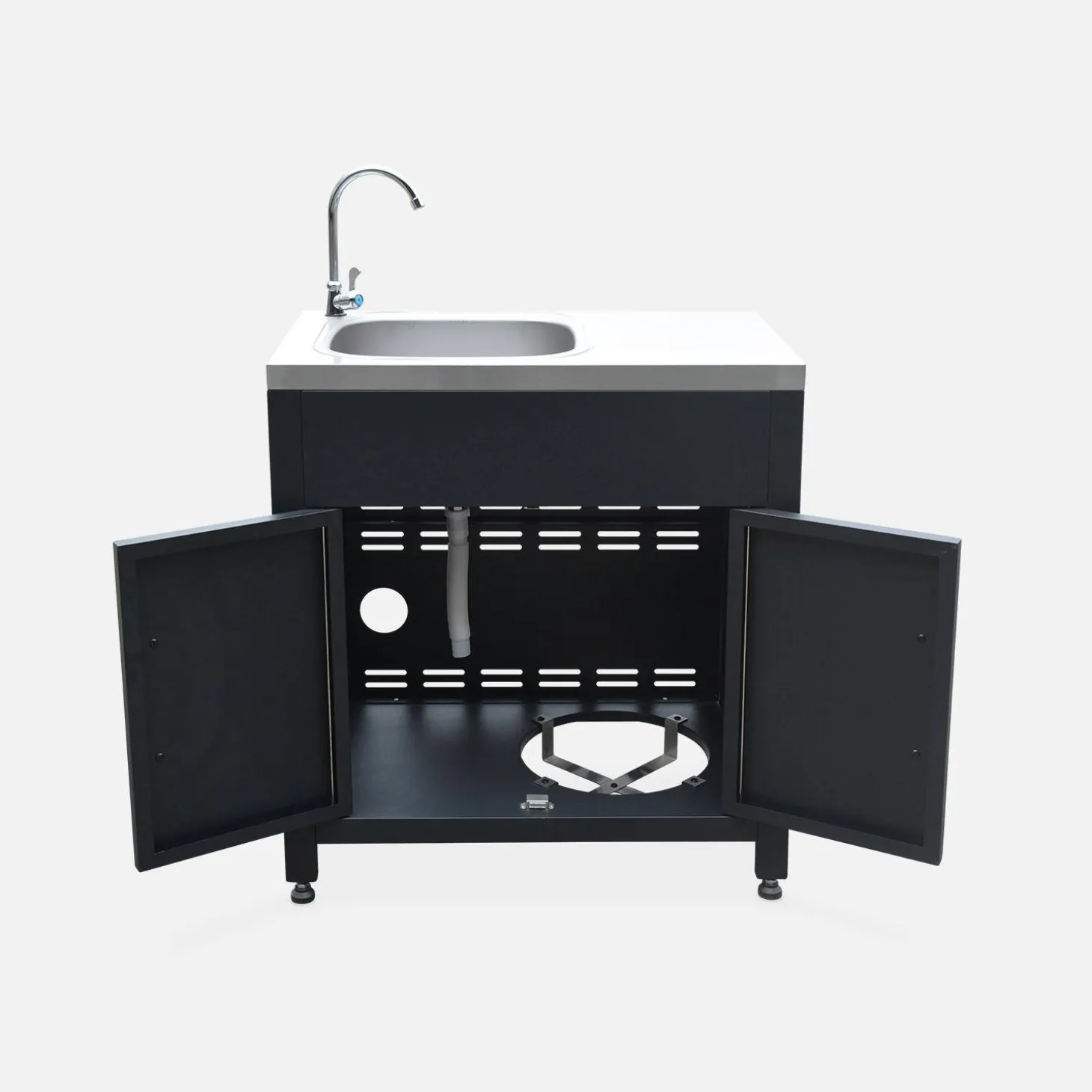 Steel outdoor kitchen with sink