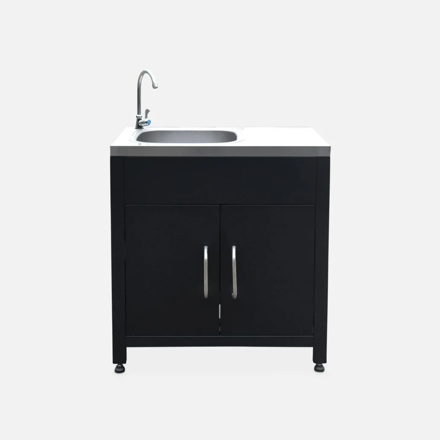 Steel outdoor kitchen with sink