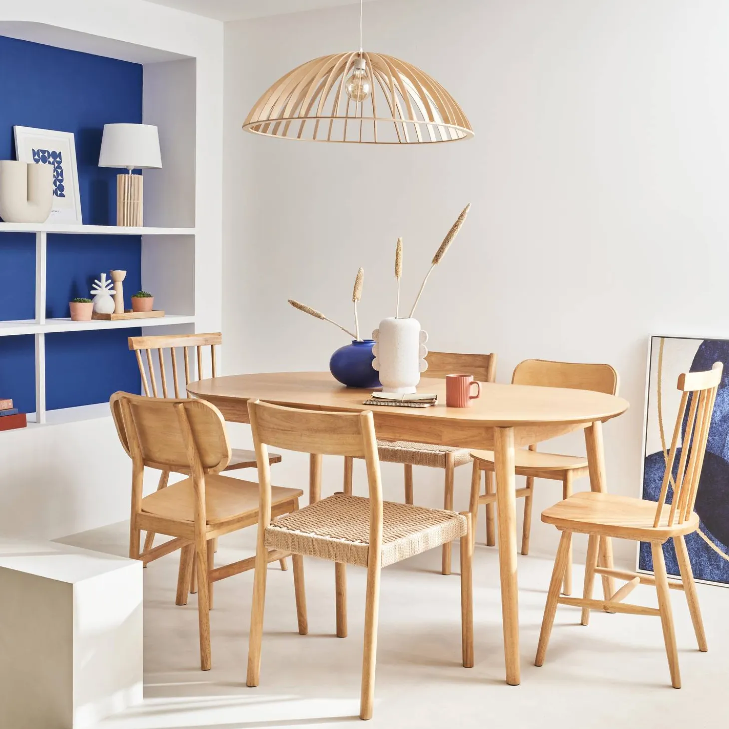 6 to 8-seater extendable oval dining table