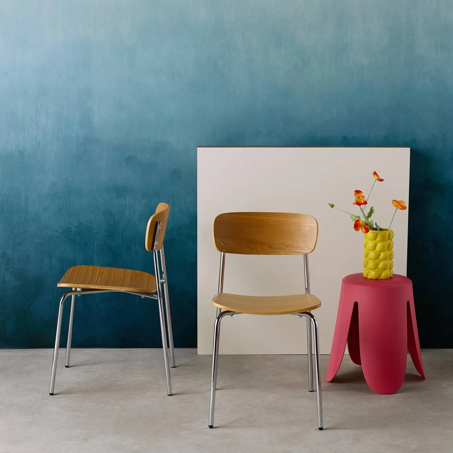 Vintage metal and plywood chair (set of 2)