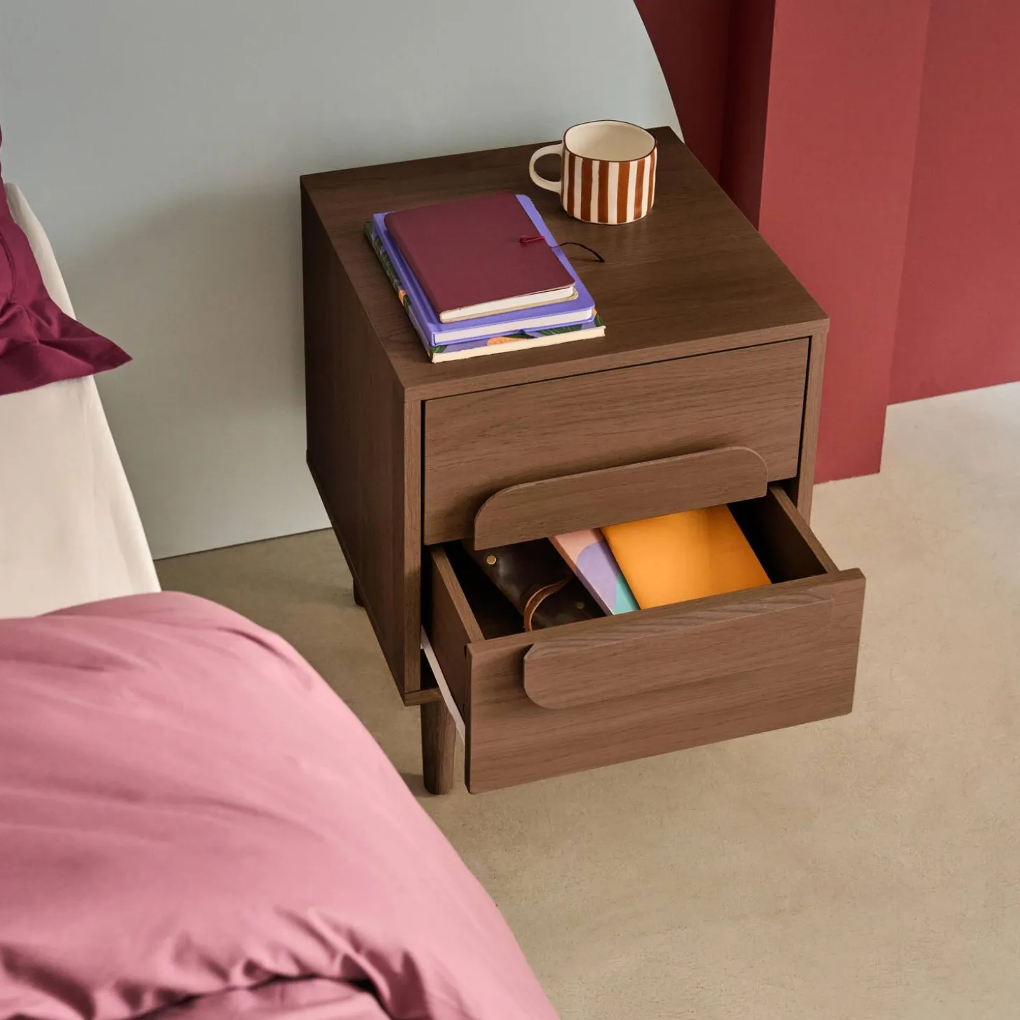 Vintage wood effect bedside table with 2 drawers