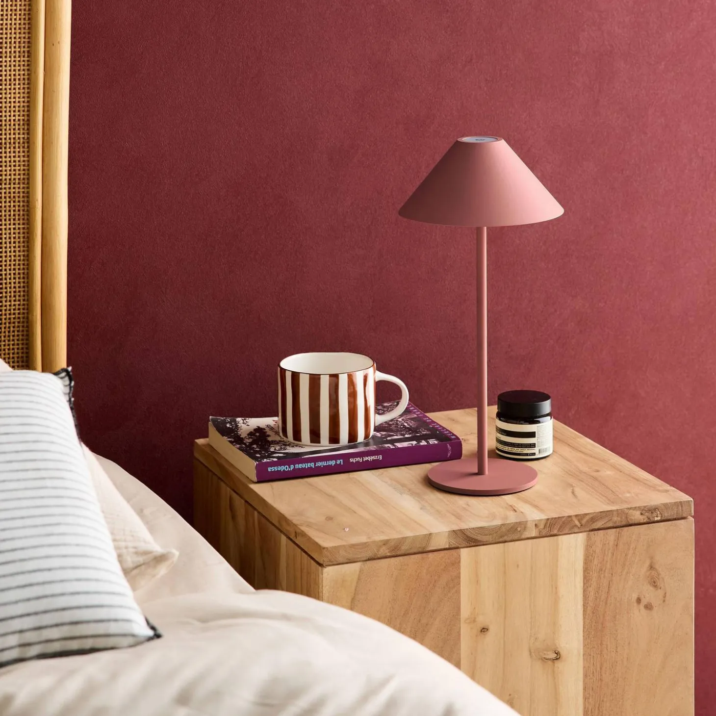 Wireless LED table lamp for indoor/outdoor use, 32cm